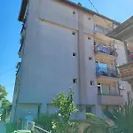 Kovachevi House Affittacamere Primorsko