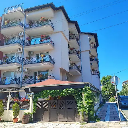 Kovachevi House Гостевой дом Приморско